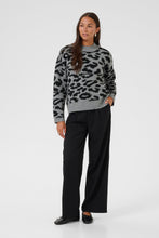 Laden Sie das Bild in den Galerie-Viewer, Kaffe Pullover Sandra