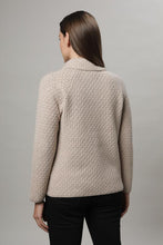 Laden Sie das Bild in den Galerie-Viewer, Gollehaug Strickjacke mit Umlegekragen und Strukturmuster