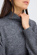 Laden Sie das Bild in den Galerie-Viewer, fransa Pullover Gigi