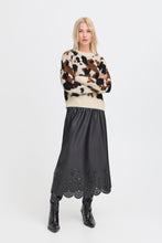 Laden Sie das Bild in den Galerie-Viewer, B.Young Pullover Omea