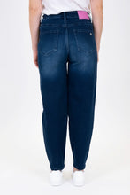Laden Sie das Bild in den Galerie-Viewer, Blue Monkey Jeans Ashley