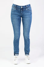 Laden Sie das Bild in den Galerie-Viewer, Blue Monkey Jeans Mandy