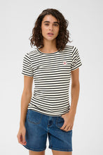 Laden Sie das Bild in den Galerie-Viewer, Kaffe T-Shirt Liddy