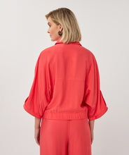 Laden Sie das Bild in den Galerie-Viewer, Jacke mit goldenen Druckknöpfen