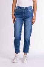 Laden Sie das Bild in den Galerie-Viewer, Blue Monkey Jeans Juna Carrot Fit