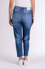 Laden Sie das Bild in den Galerie-Viewer, Blue Monkey Jeans Juna Carrot Fit