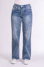 Laden Sie das Bild in den Galerie-Viewer, Blue Monkey Jeans Zoe Wide Leg
