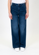 Laden Sie das Bild in den Galerie-Viewer, Blue Monkey Jeans Matilda