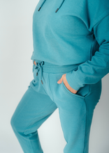 Laden Sie das Bild in den Galerie-Viewer, Loungewear Joggpants in vier Farben