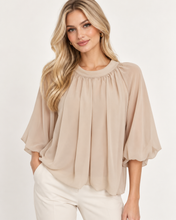 Laden Sie das Bild in den Galerie-Viewer, Bluse mit Schluppe