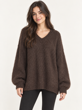 Laden Sie das Bild in den Galerie-Viewer, Strickpullover mit Schal