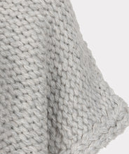 Laden Sie das Bild in den Galerie-Viewer, Esqualo Cardigan Gilet