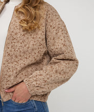 Laden Sie das Bild in den Galerie-Viewer, Esqualo Blouson mit Blumen