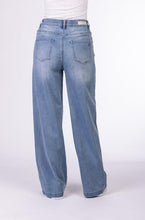 Laden Sie das Bild in den Galerie-Viewer, Blue Monkey Hose Giulia