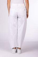 Laden Sie das Bild in den Galerie-Viewer, Blue Monkey Jeans Ilvy