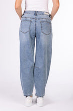 Laden Sie das Bild in den Galerie-Viewer, Blue Monkey Jeans Malou
