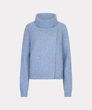 Laden Sie das Bild in den Galerie-Viewer, Esqualo Pullover hellblau