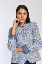 Laden Sie das Bild in den Galerie-Viewer, White Label Janker im Leo-Muster