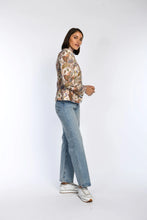 Laden Sie das Bild in den Galerie-Viewer, White Label Janker Blumen